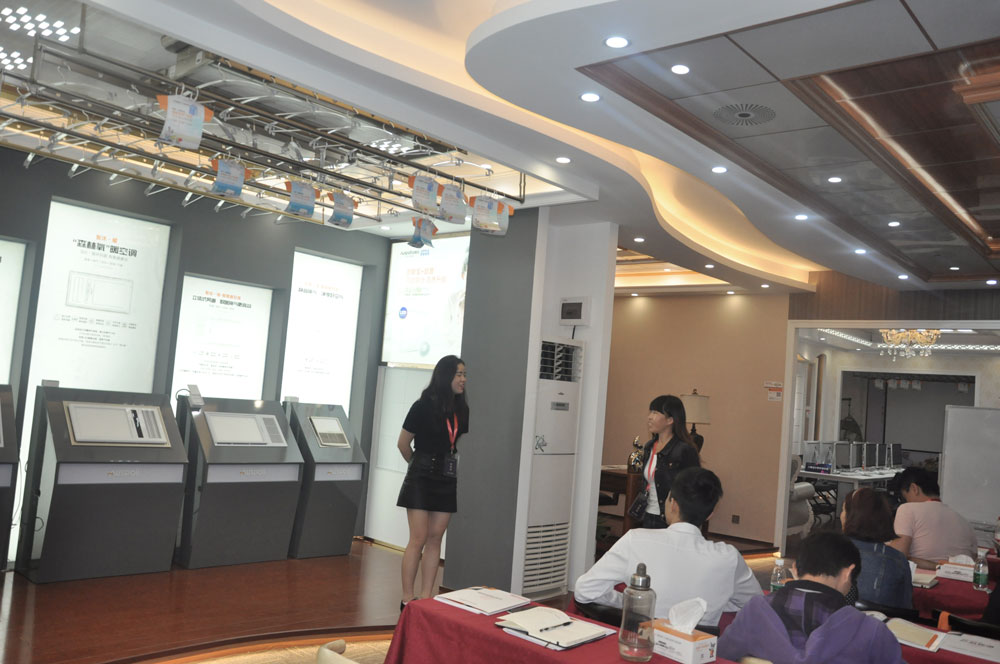 歐斯寶商學院，發揮精品班優勢，高效提升培訓效果