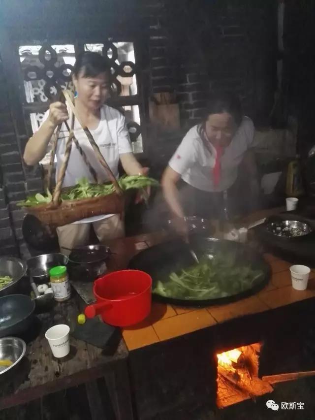 【愛心公益事跡錄】廣州丘總"懷感恩的心，走自己的路"